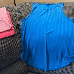 Blue Sleeveless Women's Top 3 old navy luxe size XS and S